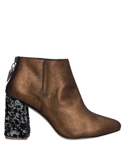 Bams Ankle Boot In Bronze