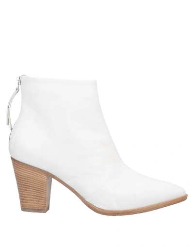 Alberto Fermani Ankle Boot In Ivory