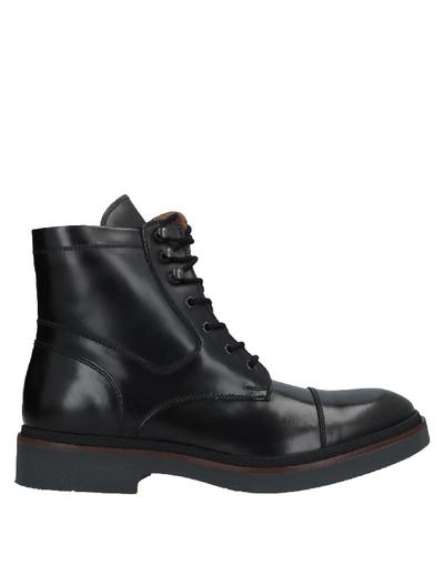Doucal's Boots In Black