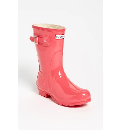 Hunter Original Short Gloss Waterproof Rain Boot In Crimson Pink