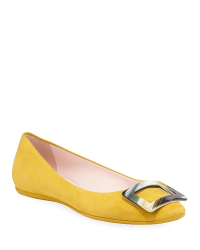 Roger Vivier Gommette Horn Buckle Suede Flats In Yellow