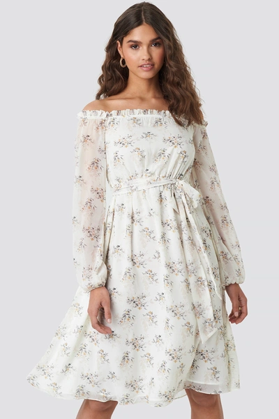 Kae Sutherland X Na-kd Off Shoulder Midi Dress - White In Multi Floral Print