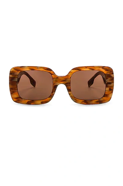 Burberry Square Acetate Sunglasses In Brown Gradient