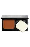 Bobbi Brown Skin Weightless Powder Foundation In #08 Walnut