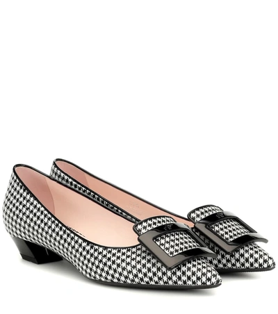 Roger Vivier Gommettine Houndstooth Buckle Flats In Black,white