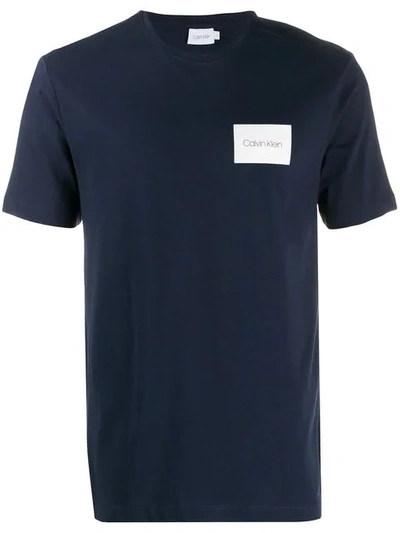 Calvin Klein T-shirt Mit Kontrast-patch In Blue