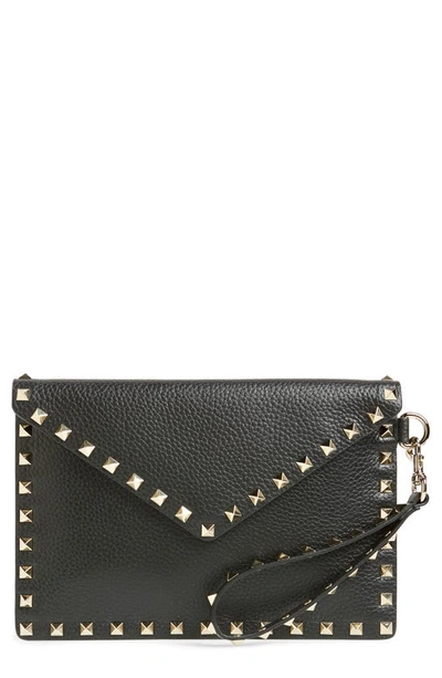 Valentino Garavani Medium Rockstud Leather Envelope Pouch In Black