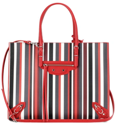 Høring overskud finansiel Balenciaga Papier B4 Aj Striped Zip-around Tote Bag, Variante Bleu In  Variaete Rouge | ModeSens