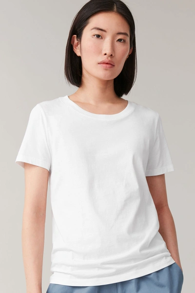 Parcel I forhold Tekstforfatter Cos Regular Fit T-shirt In White | ModeSens