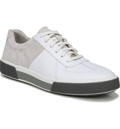 Vince Rogue Lace-up Low Top Sneaker In White/ Horchata