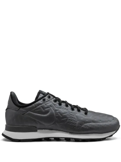 Nike Internationalist Jcrd Wntr Trainers In Grey