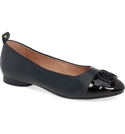 TARYN ROSE WOMEN'S ADRIANNA CAP-TOE BALLET FLATS TC0426