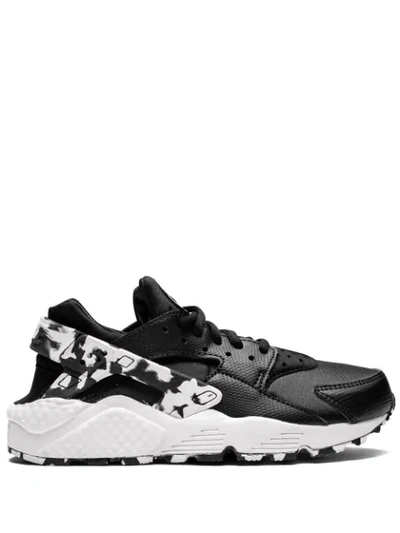 Nike Wmns Air Huarache Run Se Sneakers In Black
