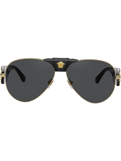 Versace Eyewear Medusa头纹飞行员太阳眼镜 - 黑色 In Black