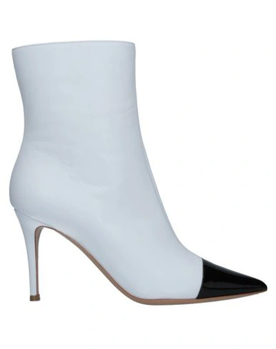 Lerre Ankle Boot In White