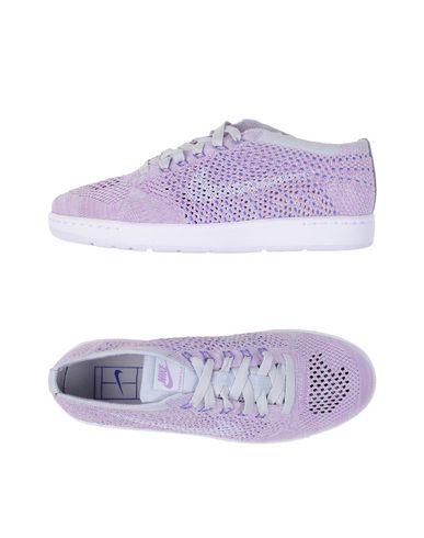 lilac nikes