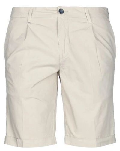 Re-hash Bermudas In Beige