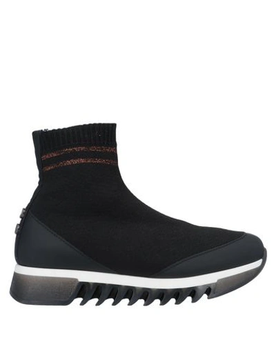 Alexander Smith Ankle Boot In Black