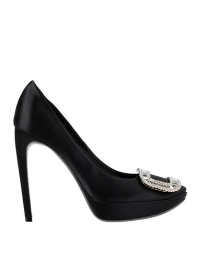 Roger Vivier Pumps In Black