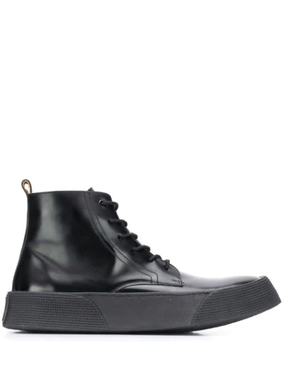 Ami Alexandre Mattiussi Vulcanised Laced Boots In Black