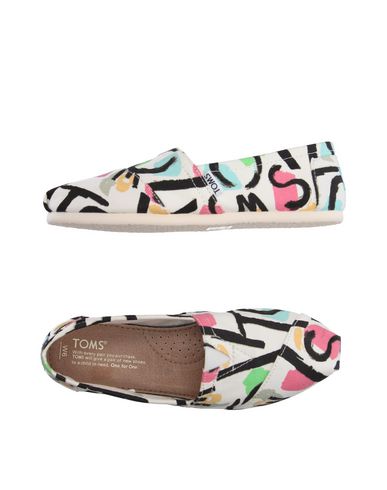 toms white canvas sneakers