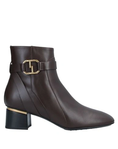 Tod's Ankle Boots In Brown