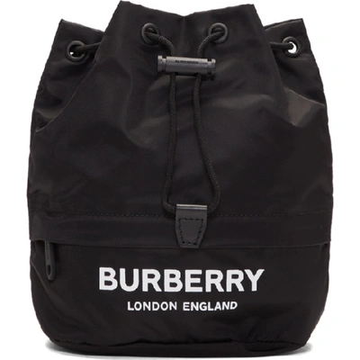 Burberry 黑色 Drawcord 尼龙手袋 In Black