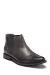 Steve Madden Quahog Leather Chelsea Boot In Grey Lea