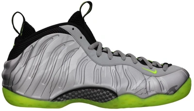Silver hotsell camo foamposite