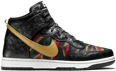 Pre-owned Nike  Dunk Cmft Tiger Camo In Black/hyper Red-gorge Green-flat Gold