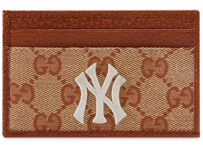 Pre-owned Gucci Ny Yankees Patch Card Case Gg Beige/brick Red