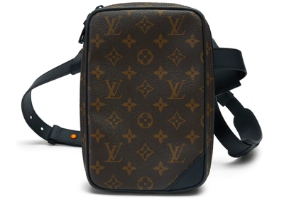 Utility leather bag Louis Vuitton Black in Leather - 36516999