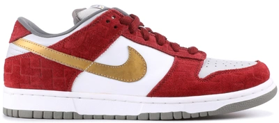 Pre-owned Nike Sb Dunk Low Shanghai (2004) In White/metallic Gold-redwood