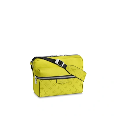 Pre-owned Louis Vuitton Outdoor Messenger Neon Yellow