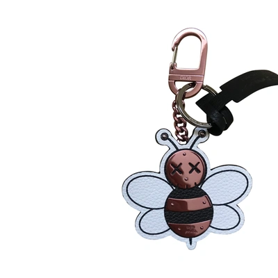 Pre-owned Dior  X Kaws Bee Key Ring Pink