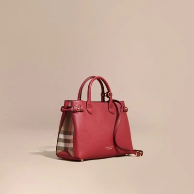 Burberry The Medium Banner In Leather And House Check In Russet Red