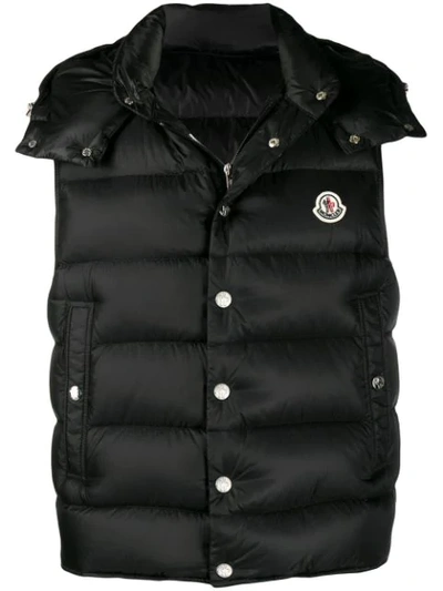 Moncler Legere Logo Patch Quilted Gilet In Black