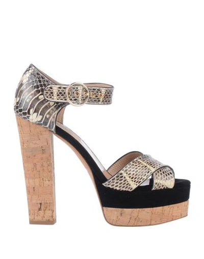 Valentino Garavani Sandals In Ivory