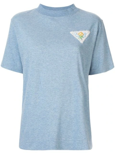 Tu Es Mon Tresor Embroidered Rose Patch T-shirt In Blue
