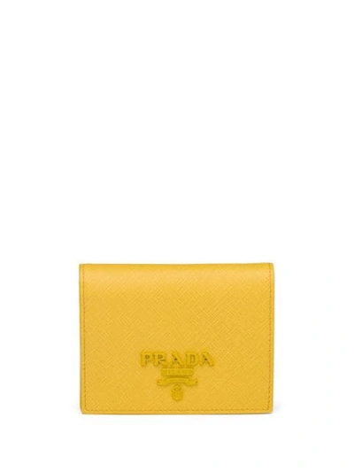 Prada Kleines Saffiano-portemonnaie In Yellow