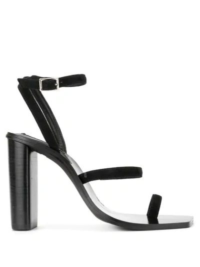 Senso Yabba Ii Sandals In Black