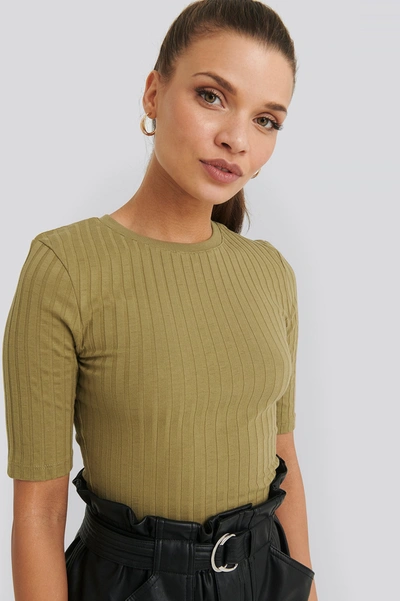 Na-kd High Round Neck Ribbed Tee - Green In Khaki