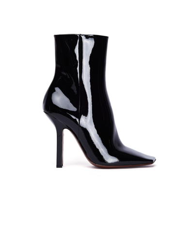 Vetements Boomerang High Heel Ankle Boots In Black