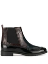 Tod's Brogue Detail Ankle Boots In 黑色