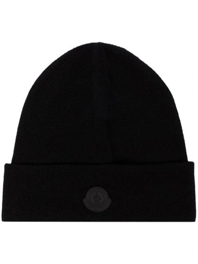 Moncler Berretto Logo Beanie Hat In 999 Black | ModeSens
