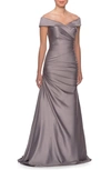 La Femme Off The Shoulder Ruched Satin Trumpet Gown In Platinum