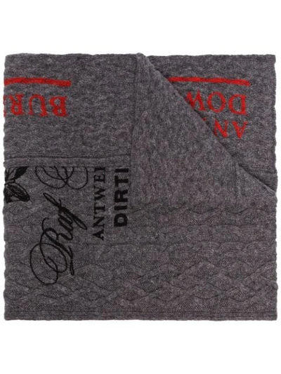 Raf Simons Slogan Print Cable Knit Scarf In Grey