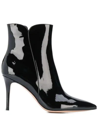 Gianvito Rossi Pointed Toe Booties In Black