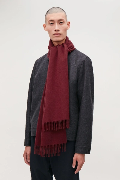 Cos Wool-cashmere Scarf In Red