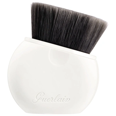 Guerlain L'essentiel Retractable Foundation Brush In White